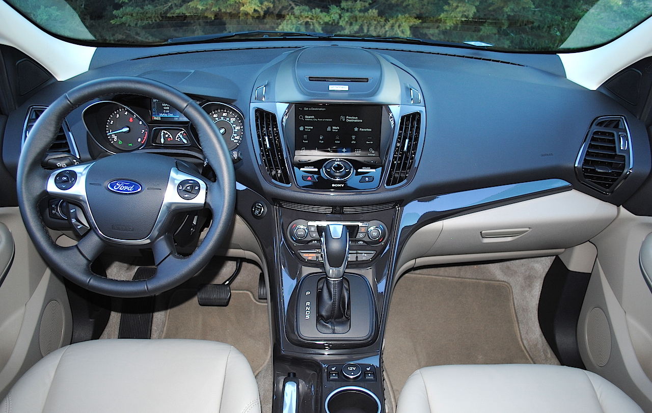 Ford Escape Titanium 2015 SUV Drive